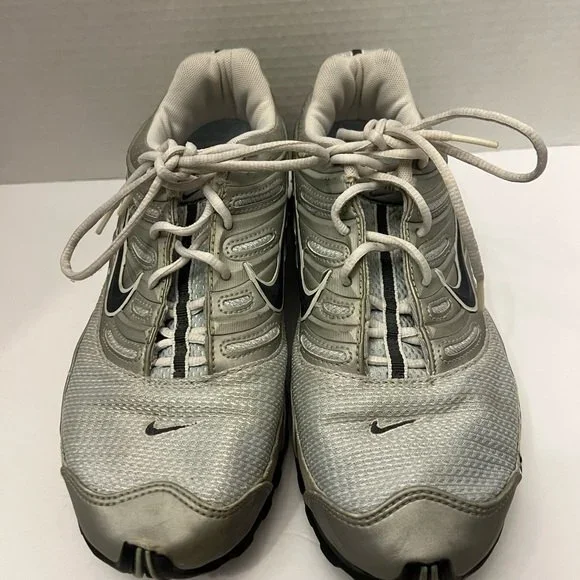 Nike Running Shoes - Picture 8 of 10